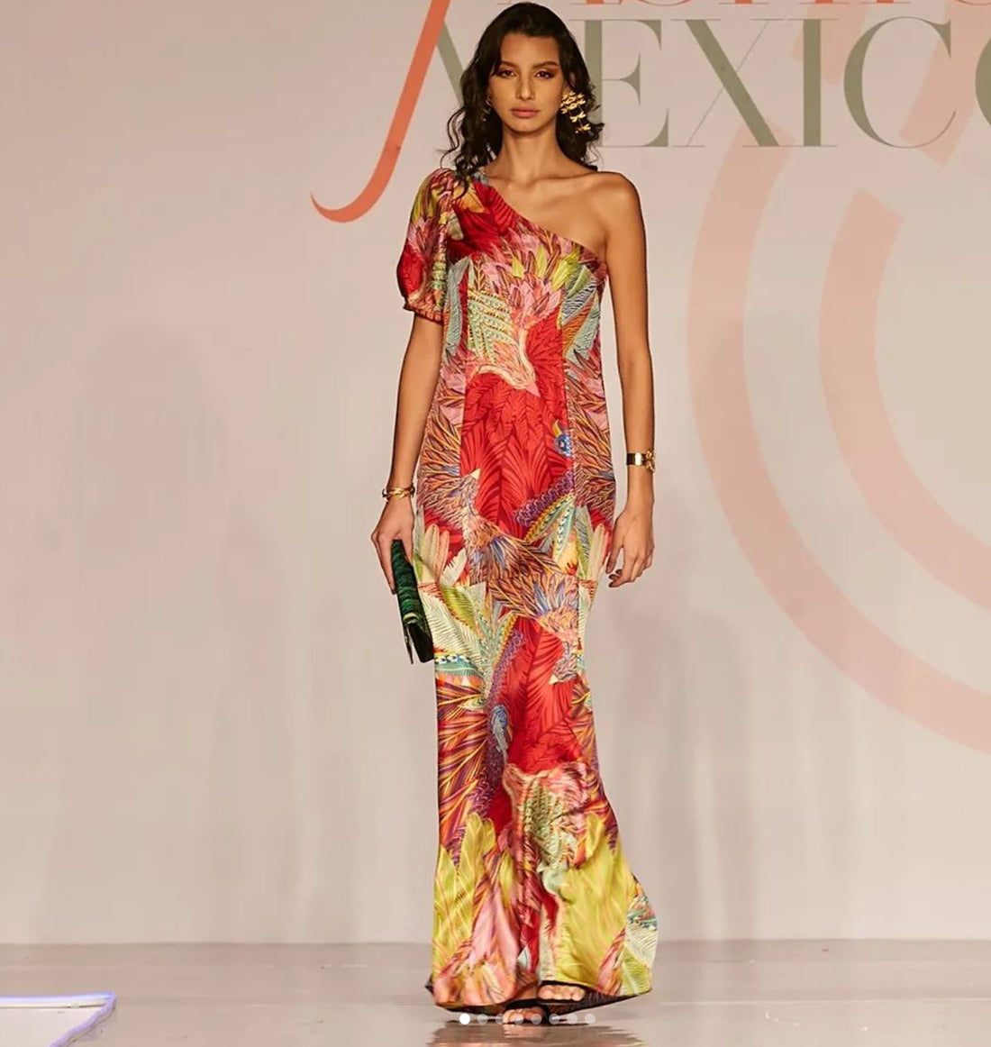 Mexican Fashion: Trends, Designers, and Inspiration - By Colours of Mexico